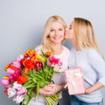 11 Strategies to Win Moms’ Hearts and Sales